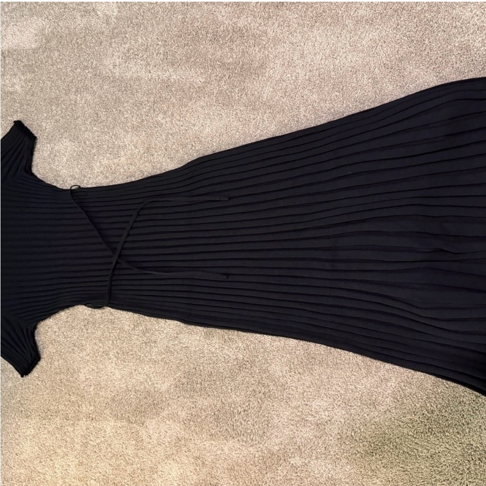 DISSH Black Ribbed Dress - Picture 3 of 4